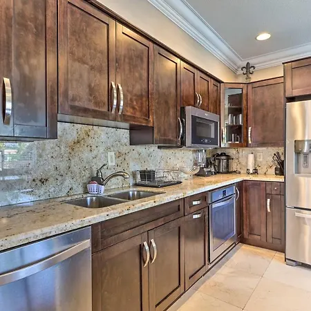 Spacious Miami Retreat With Grill, Pool And Dock! Exterior photo